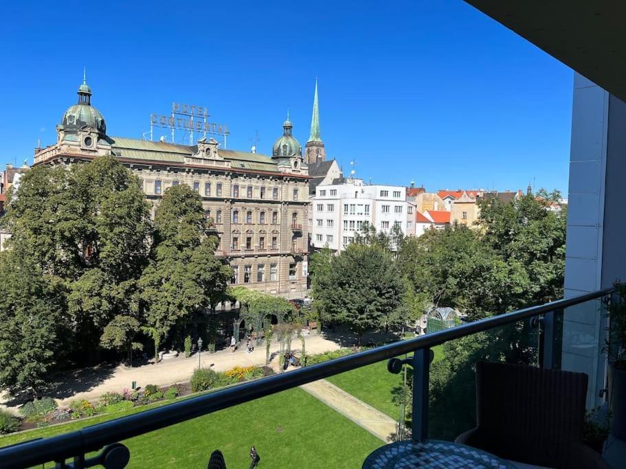 Apartment In Historical Center With Park View Plzeň Eksteriør bilde